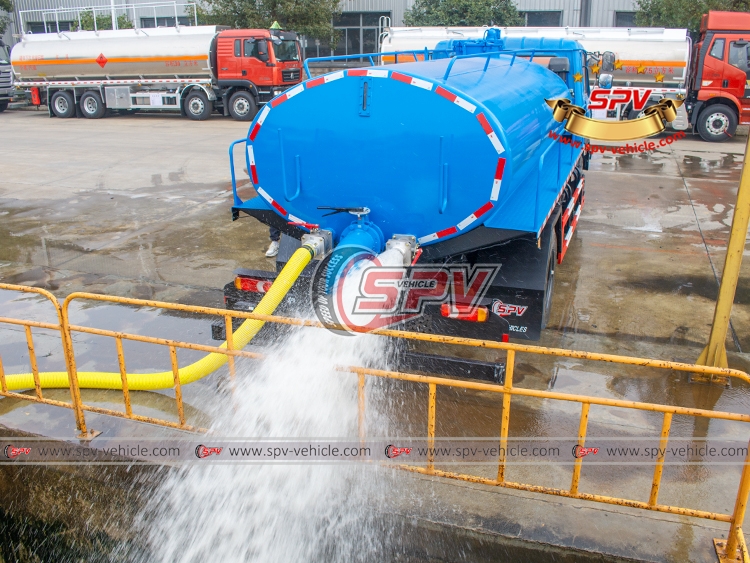 10,000 Litres Sewage Vacuum Truck Dongfeng - Discharge 2